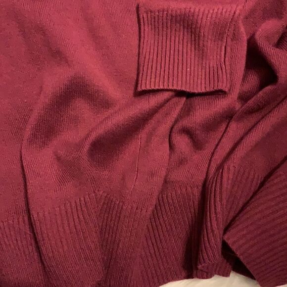 Jacqueline Smith medium oversized pull over sweater - Picture 9 of 11